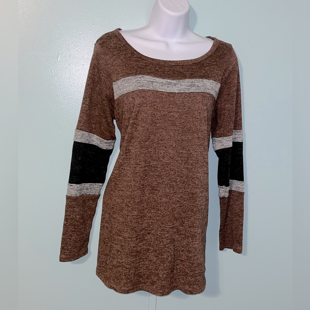 Flamingo Urban Size‎ Medium Brown Black Gray Long Sleeve
